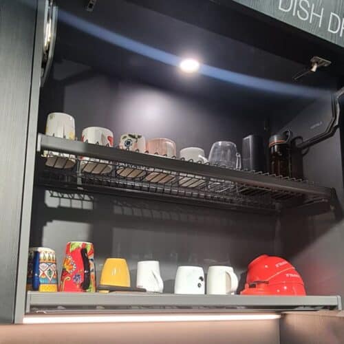 Ảnh thực tế giá để chén Hafele 544.01.329 đen, 864x263mm