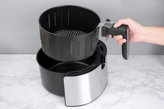 lồng chiên bên trong nồi chiên không dầu Häfele